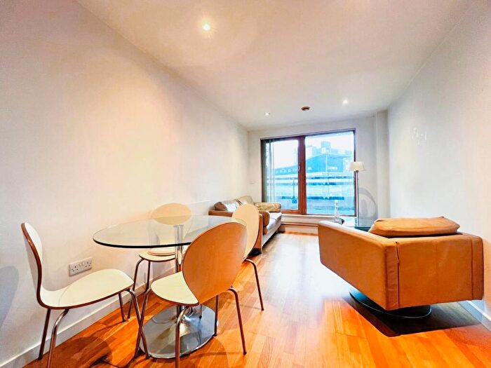 2 Bedroom Flat To Rent In The Gateway North, East Street, Leeds, LS9