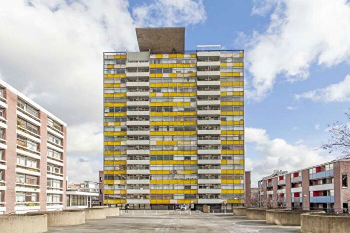 1 Bedroom Flat To Rent In Golden Lane Estate, Great Arthur House, EC1Y