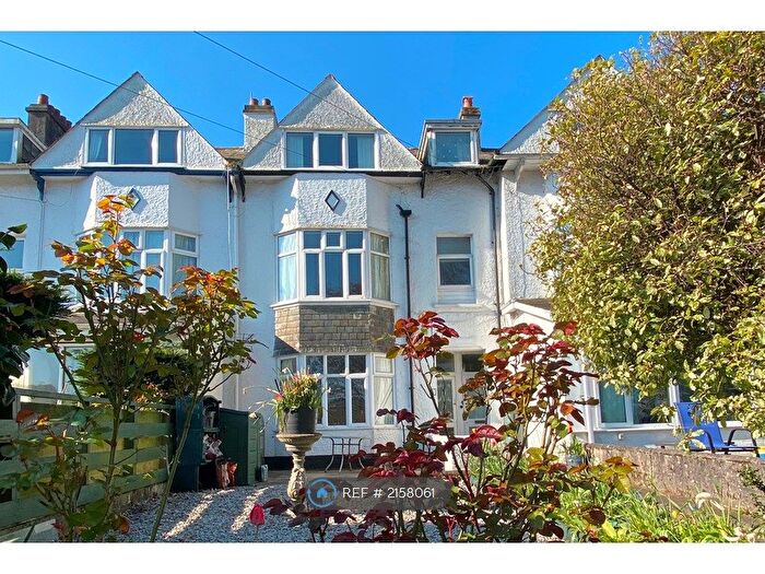 3 Bedroom Flat To Rent In Trelawney Terrace, Looe, PL13