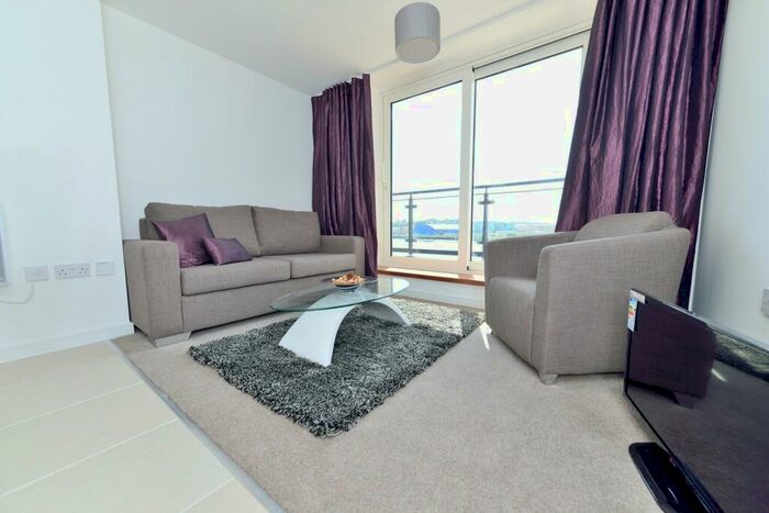 2 Bedroom Apartment To Rent In Ferry Court, Cardiff, CF11
