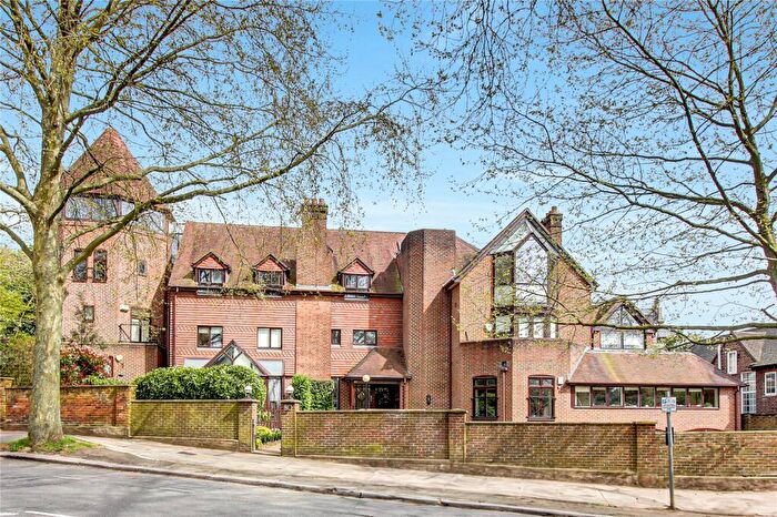 3 Bedroom Penthouse For Sale In Fitzjohns Avenue, Hampstead, London, NW3
