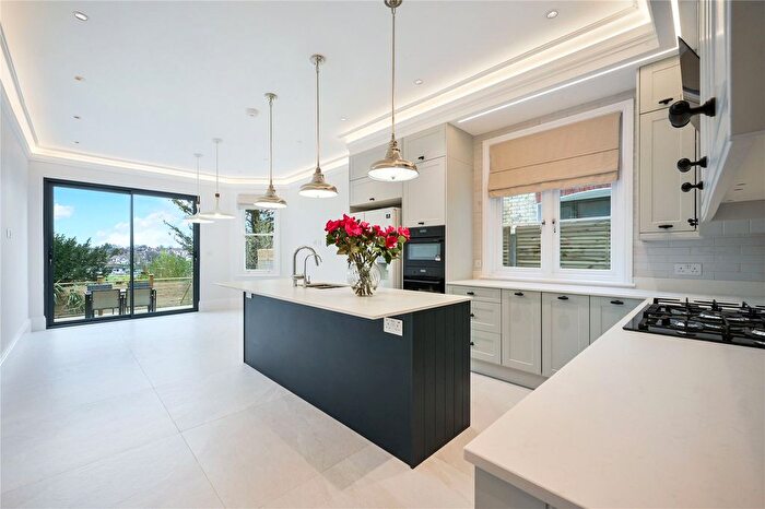 5 Bedroom Terraced House For Sale In Victoria Road, London, N22