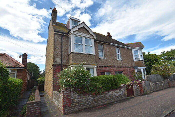 5 Bedroom Semi-Detached House For Sale In Waverley Road, Margate, CT9