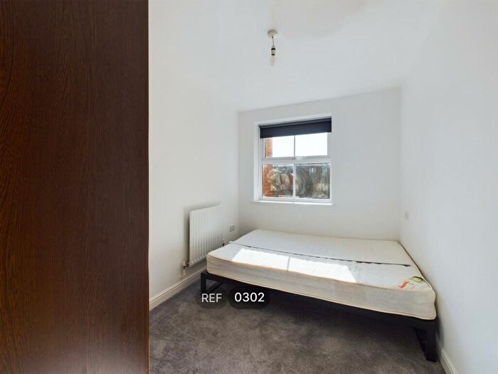 2 Bedroom Apartment To Rent In Kings Court, Wright Street, HU2