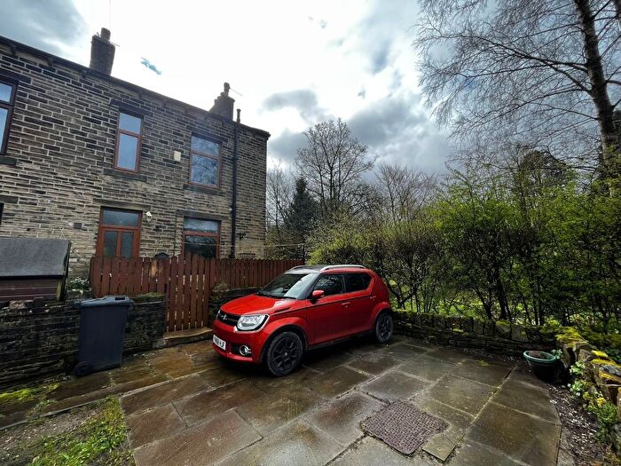 3 Bedroom End Of Terrace House For Sale In Holme Street, Oxenhope, Keighley, West Yorkshire, BD22