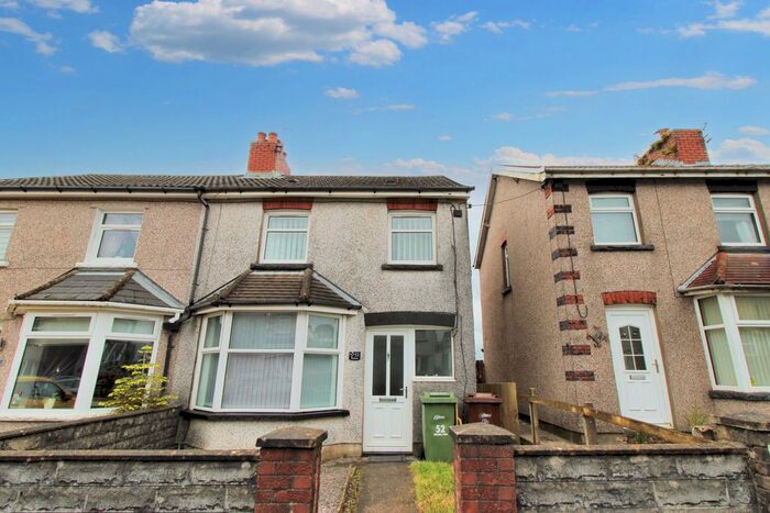 3 Bedroom Semi-Detached House To Rent In Derwendeg Avenue, Hengoed, CF82