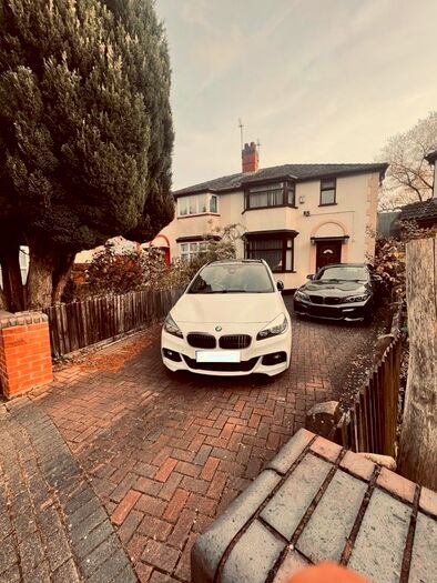 3 Bedroom Semi-Detached House To Rent In Vicarage Road, Hockley, B18