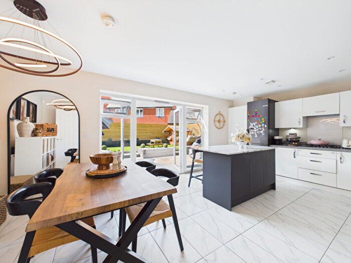 4 Bedroom Detached House For Sale In Stephenson Lane, Peters Village, Wouldham, Rochester, ME1