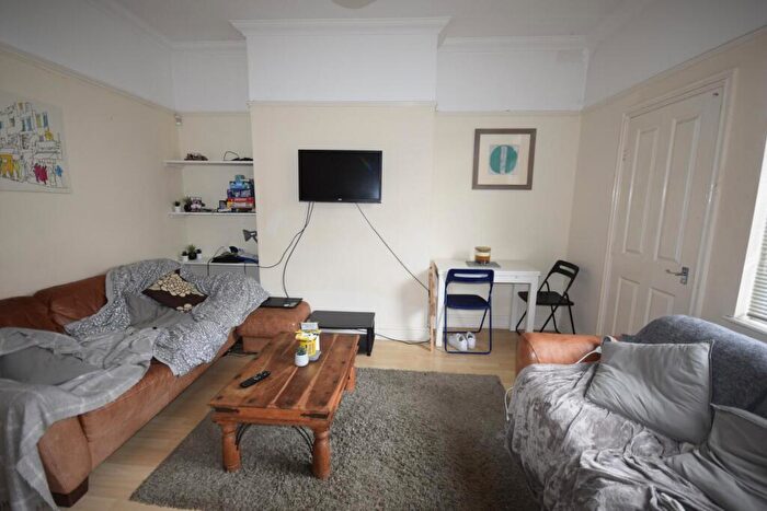 5 Bedroom House To Rent In Crawford Avenue*, Liverpool, L18