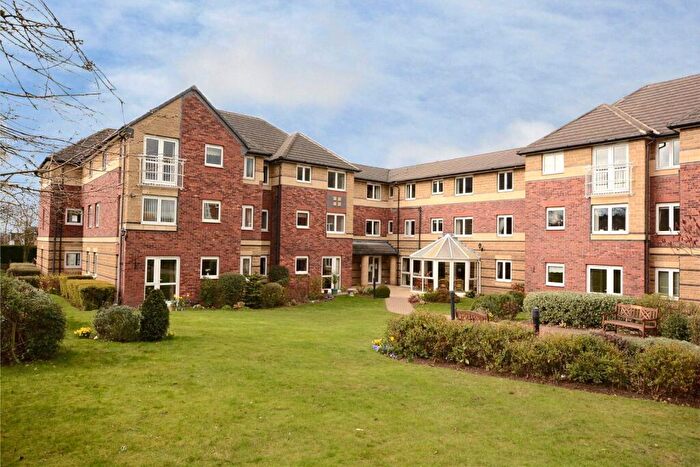 2 Bedroom Apartment For Sale In Primrose Court, Leeds, West Yorkshire, LS17