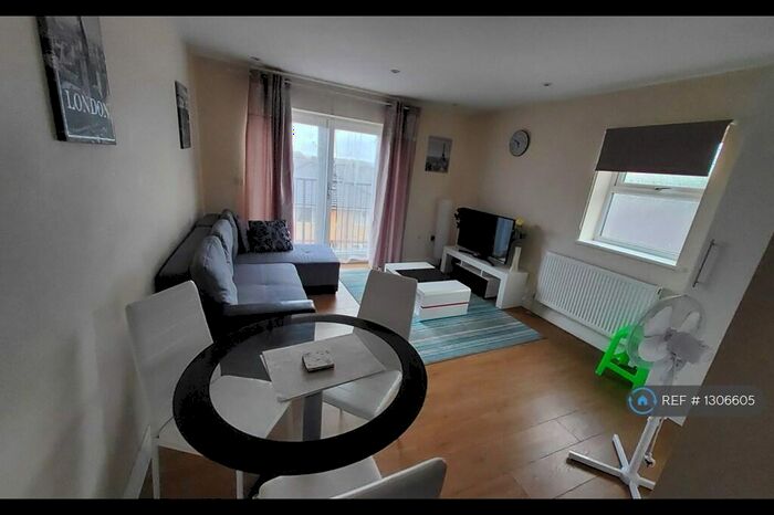 1 Bedroom Flat To Rent In High Street, Slough, SL1