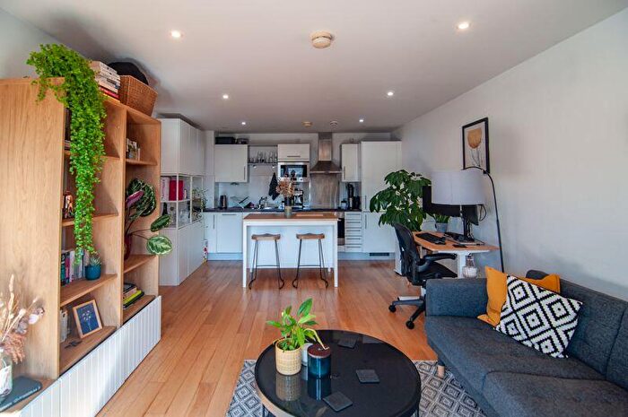 2 Bedroom Apartment For Sale In Central Quay North, Broad Quay, BS1