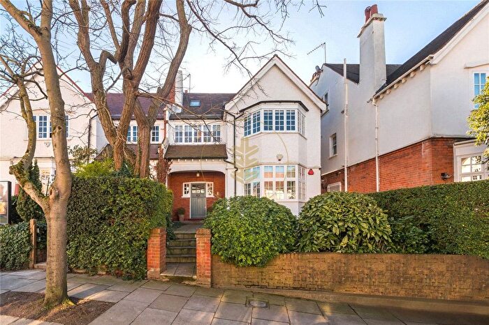 3 Bedroom Flat For Sale In Briardale Gardens, Hampstead, London, NW3