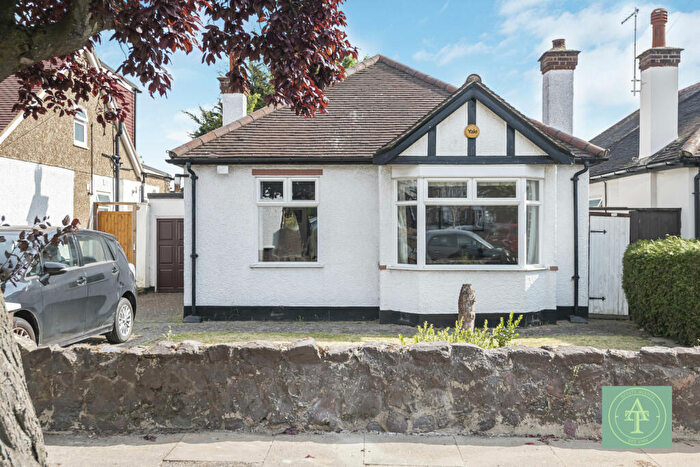 2 Bedroom Detached Bungalow For Sale In Ash Grove, EN1