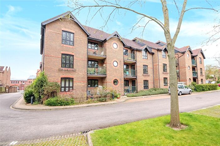 2 Bedroom Flat To Rent In Sheet Street, Windsor, Berkshire, SL4