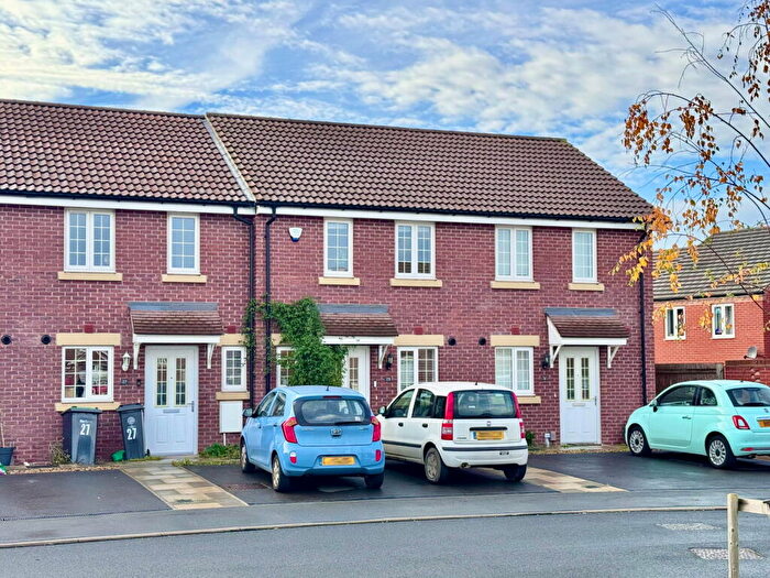 2 Bedroom Terraced House For Sale In Oak Close, Raunds, Northamptonshire, NN9