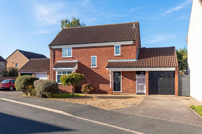 4 Bedroom Detached House For Sale In Gainsborough Drive, St. Ives, PE27
