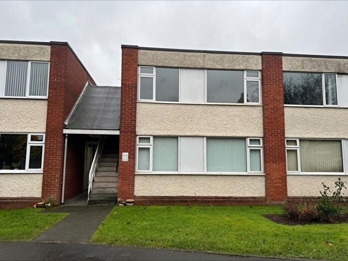 2 Bedroom Flat To Rent In Lee Close, Prescot, L35