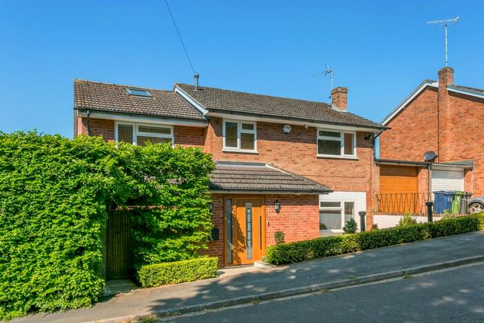 4 Bedroom Detached House To Rent In Andrews Way, Marlow, SL7