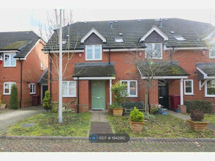 2 Bedroom End Of Terrace House To Rent In Oak Grove, Emmer Green, Reading, RG4