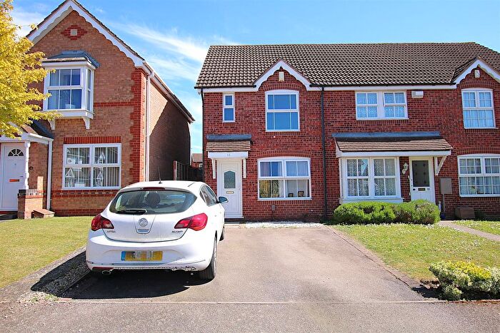 2 Bedroom Semi-Detached House For Sale In Butts Croft Close, East Hunsbury, NN4