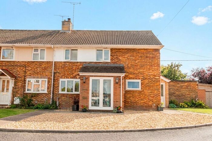 3 Bedroom Semi Detached House For Sale In Charles Road, Durrington, SP4