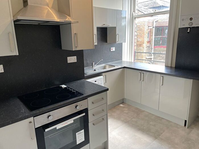 3 Bedroom Flat To Rent In Dundee, DD1