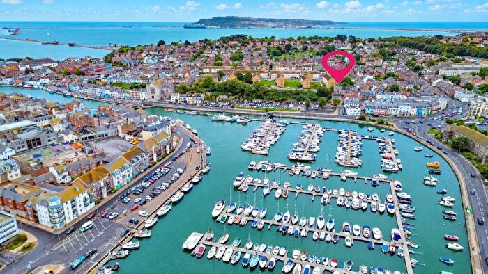 3 Bedroom Terraced House For Sale In Chapelhay Street, Weymouth, DT4