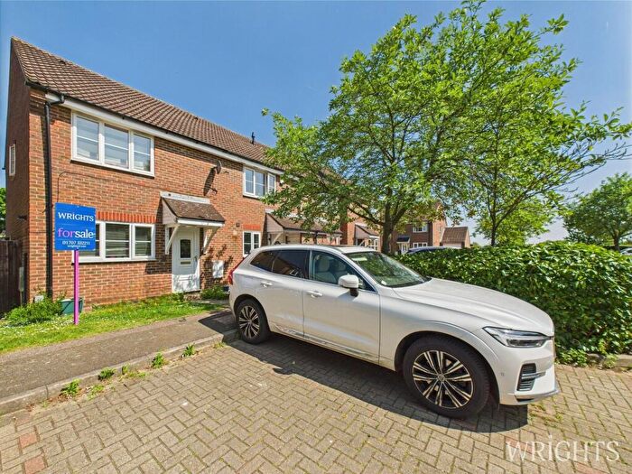3 Bedroom End Of Terrace House For Sale In Salmon Close, Welwyn Garden City, AL7
