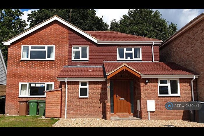 4 Bedroom Detached House To Rent In Collingwood Crescent, Guildford, GU1