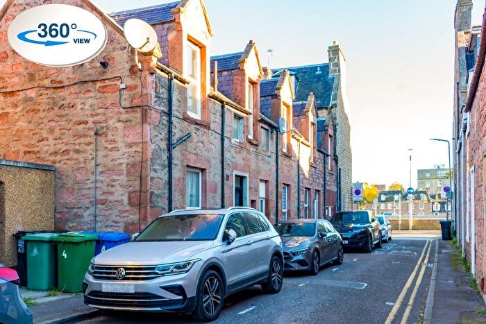 1 Bedroom Flat To Rent In Queen Street, Inverness, IV3
