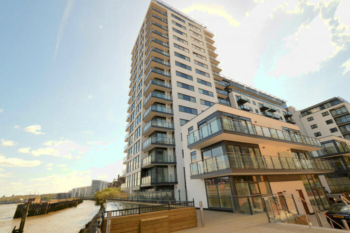 2 Bedroom Flat To Rent In Cornmill House, Wharf Street, London, SE8