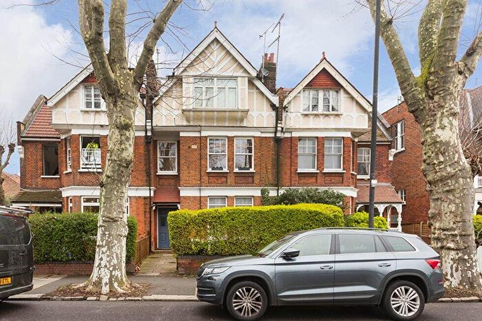 2 Bedroom Flat To Rent In Priory Road, Crouch End, N8