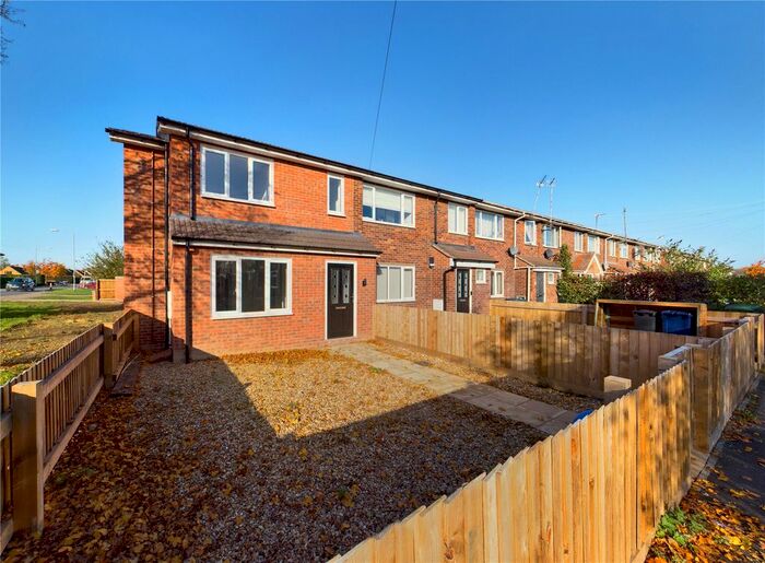 4 Bedroom End Of Terrace House To Rent In Spinney Way, St. Ives PE27