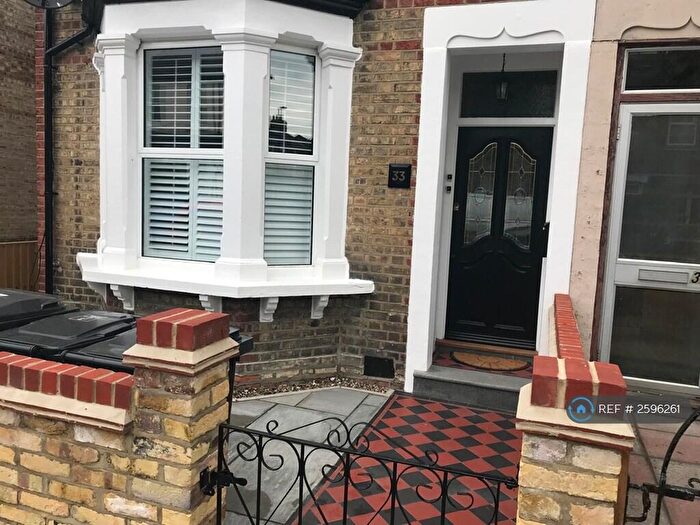 2 Bedroom Flat To Rent In Arundel Road, Croydon, CR0