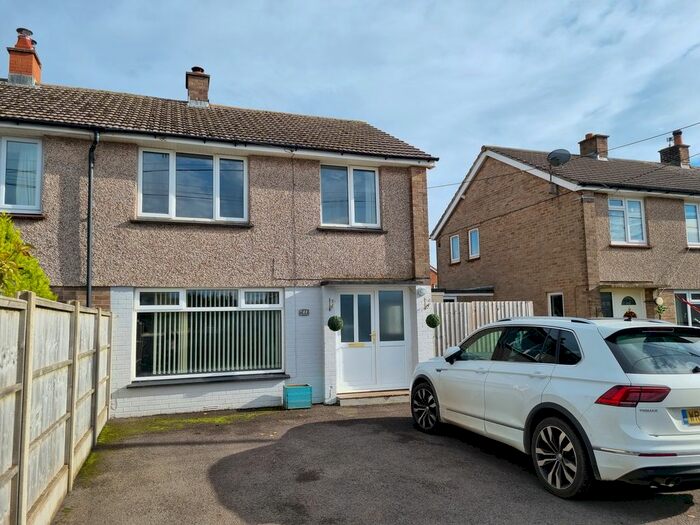 3 Bedroom Semi-Detached House To Rent In Hyatts Wood Road, Backwell, Bristol, BS48