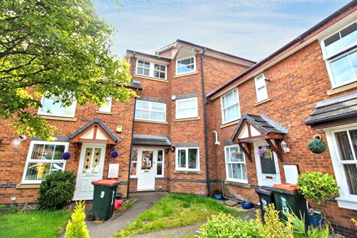 2 Bedroom Flat For Sale In Brown Close, Newport, NP19