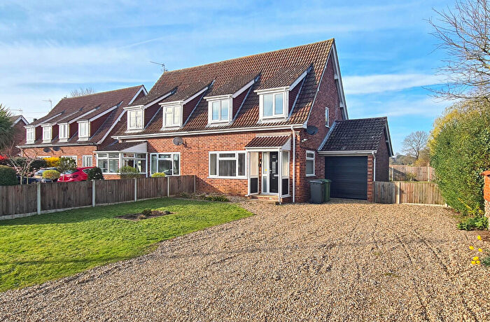 3 Bedroom Semi Detached House For Sale In Cross Road, Swanton Abbott, NR10