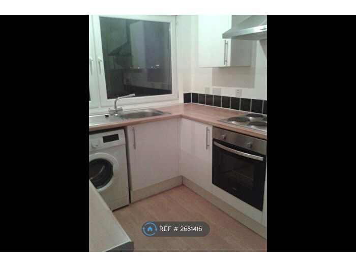 Studio To Rent In Ravenscraig Drive, Glasgow, G53