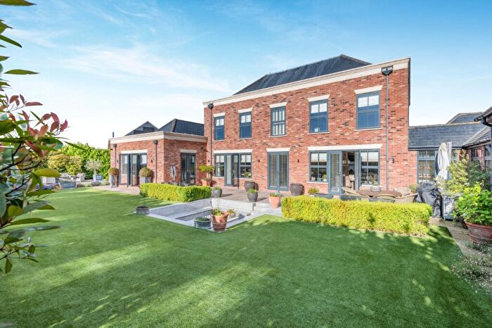 5 Bedroom Detached House For Sale In Kiln Drive, Woodnesborough, Sandwich, Kent, CT13