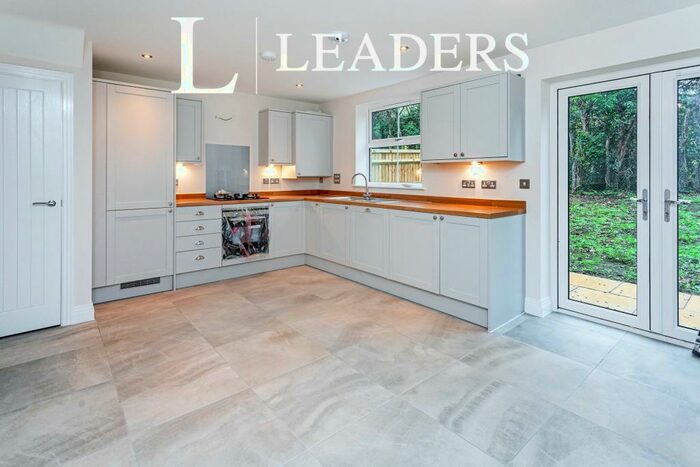 3 Bedroom Semi-Detached House To Rent In Boot Close, Winslow, MK18