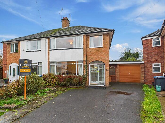 3 Bedroom Semi Detached House For Sale In Halford Road, Stratford-Upon-Avon, CV37