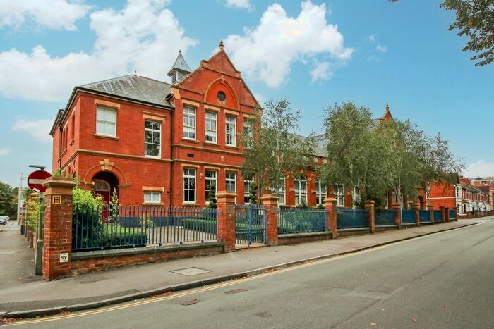 1 Bedroom Flat To Rent In Euclid Street, Town Centre, Swindon, SN1