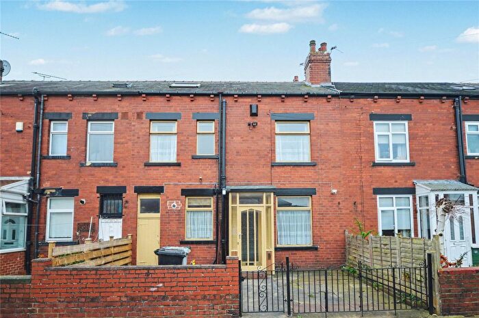 3 Bedroom Detached House For Sale In Marsden Grove, Leeds, West Yorkshire, LS11