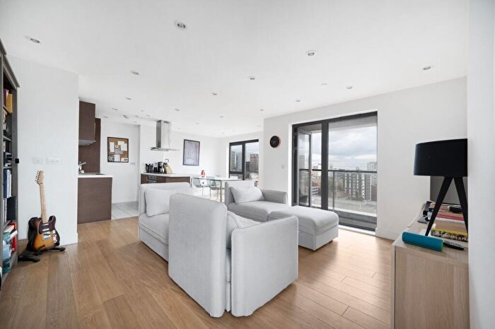 2 Bedroom Flat To Rent In Wilson Tower, Christian Street, E1