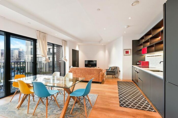 2 Bedroom Apartment To Rent In Meade House, London City Island, London, E14