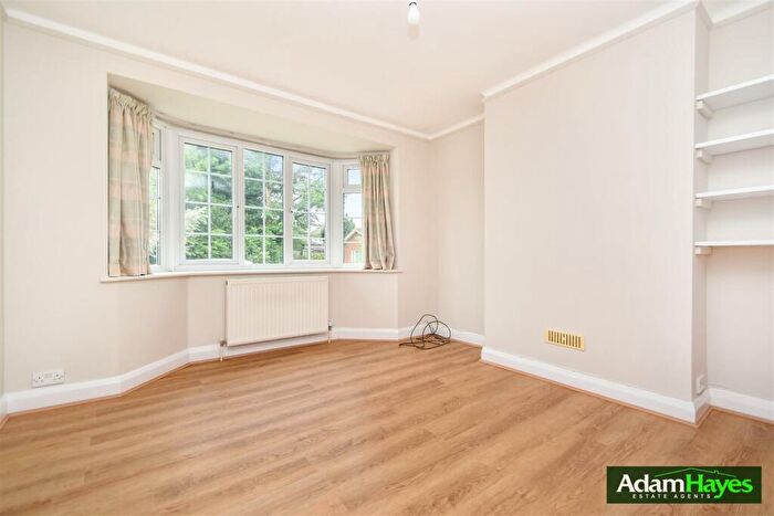2 Bedroom Apartment To Rent In Grange View Road, Whetstone, N20