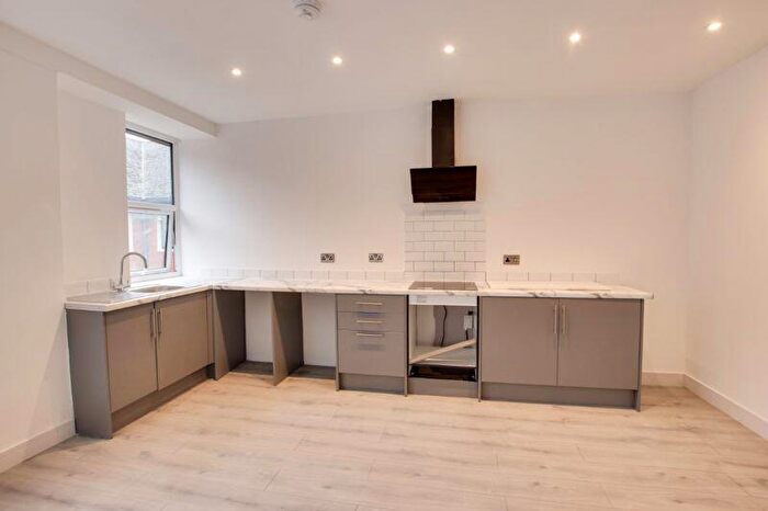 1 Bedroom Flat To Rent In Windsor Road, Trowbridge, BA14