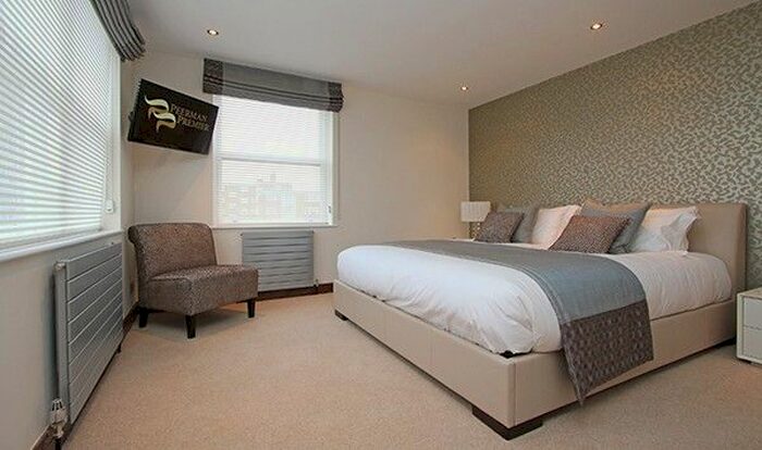 2 Bedroom Flat To Rent In Ennismore Gardens, London, SW7