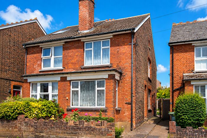 3 Bedroom Semi Detached House For Sale In Douglas Road, Tonbridge, TN9